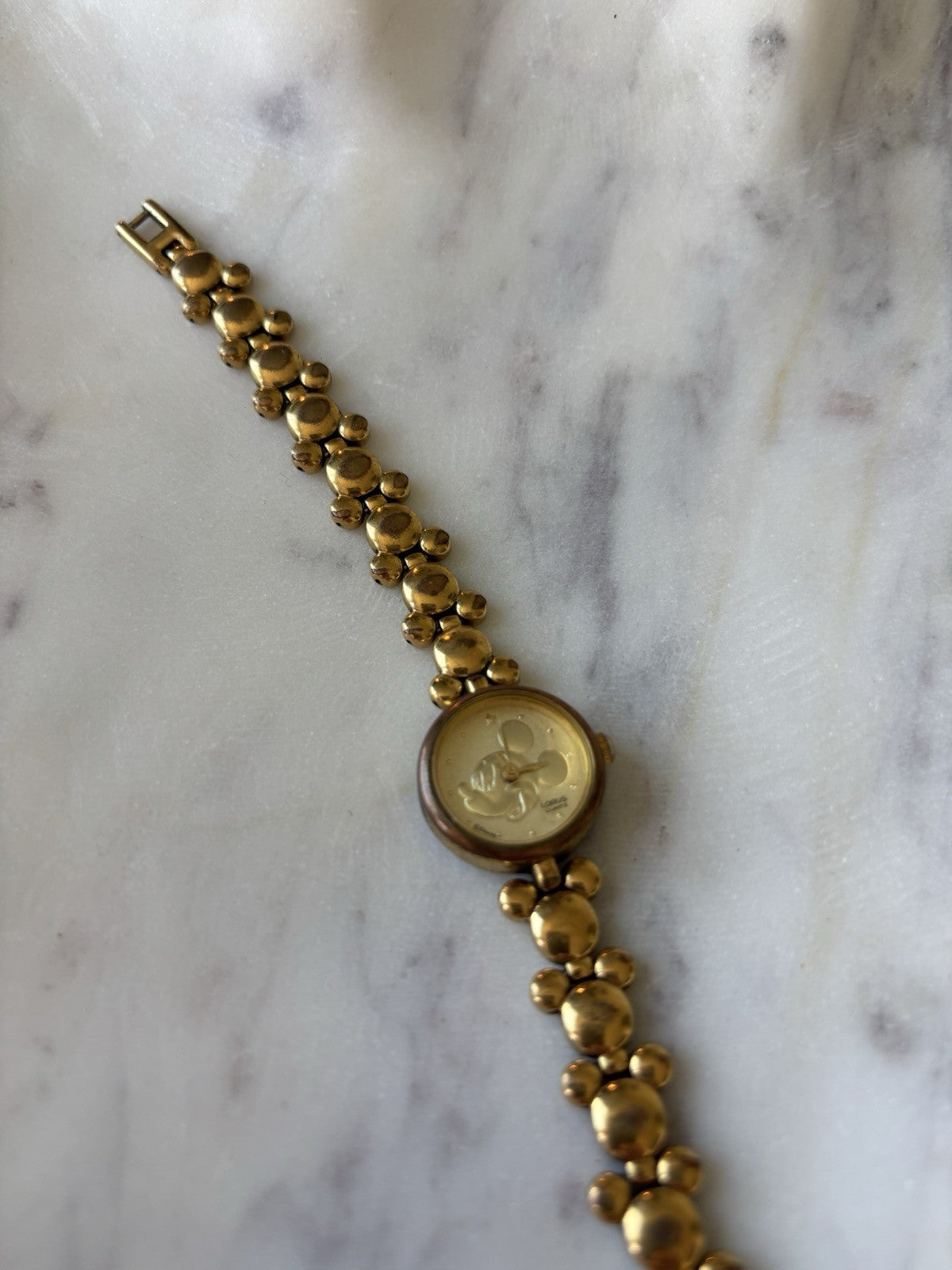 DISNEY Mickey Mouse Vintage 1996 LORUS Watch Gold Character Bracelet Wristwatch
