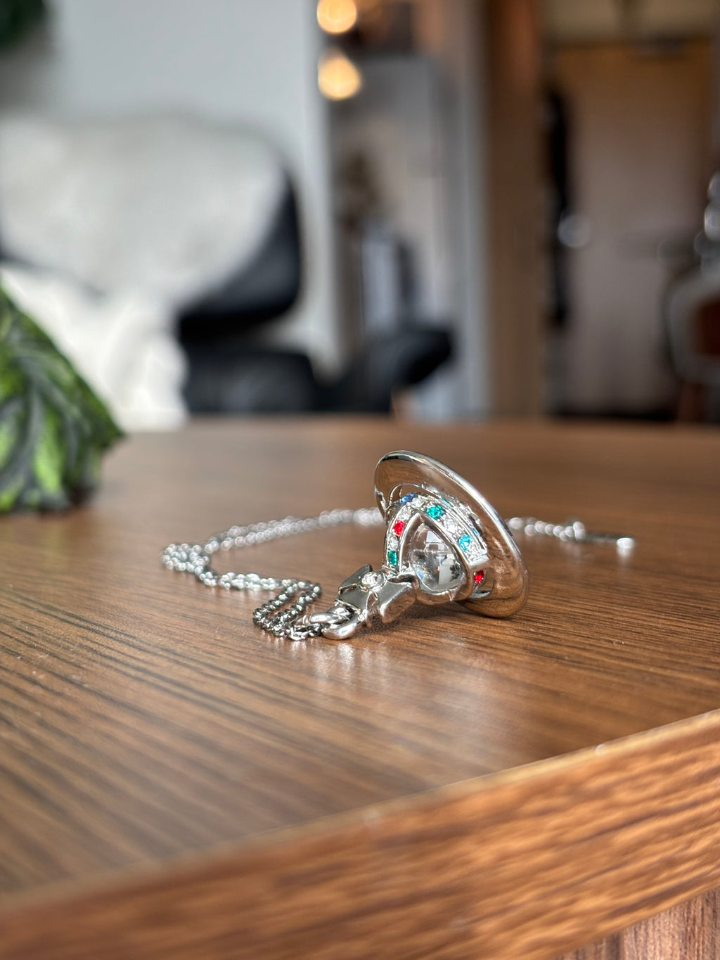 VIVIENNE WESTWOOD Medium Orb Necklace Silver Crystal Icon (org $595)
