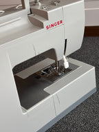SINGER Sewing Machine (org $350)