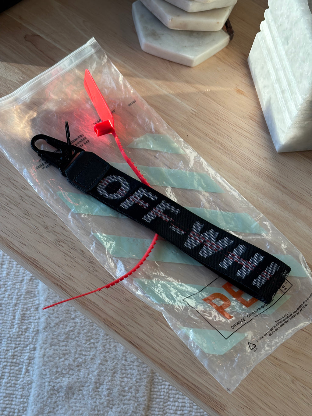 OFF-WHITE Industrial Keychain Black Logo Webbing Red Zip Tie Virgil Abloh