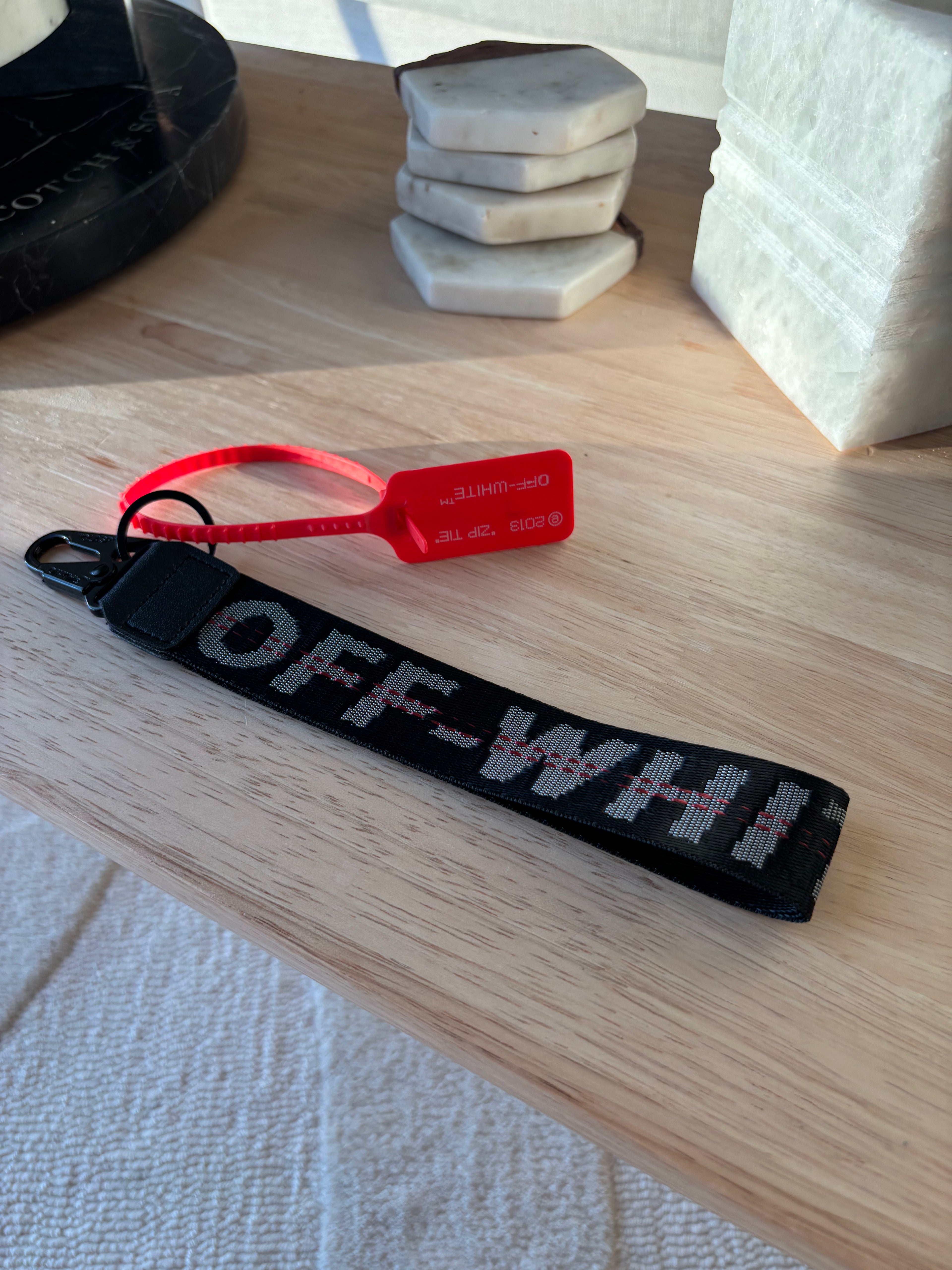 OFF-WHITE Industrial Keychain Black Logo Webbing Red Zip Tie Virgil Abloh