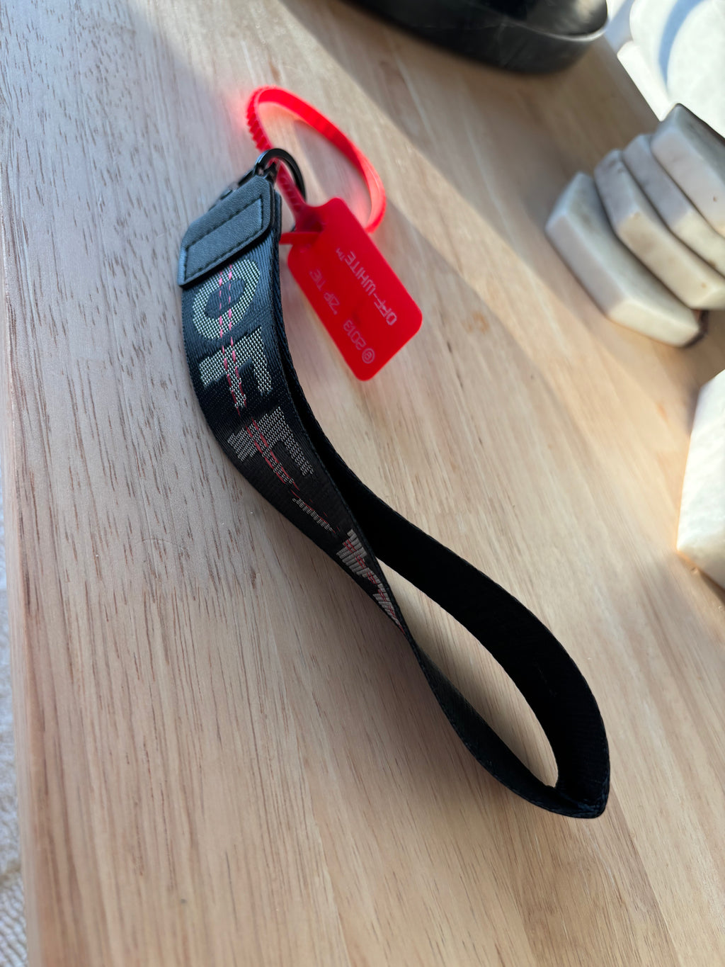 OFF-WHITE Industrial Keychain Black Logo Webbing Red Zip Tie Virgil Abloh